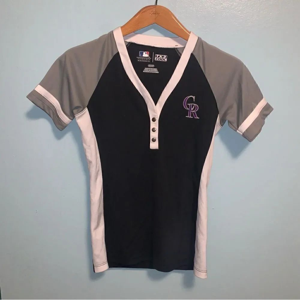 Colorado Rockies Women’s 3/4 Button Short Sleeve Small